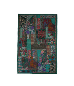 Tapiz Vintage bordado a mano para colgar en la pared - Product Image 1