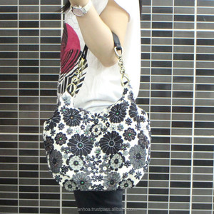 Floral Hand Beaded <b>Handbag</b> - Product Image 1