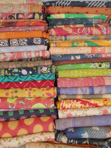 Colcha de <span class=keywords><strong>Patch</strong></span> Indiano Do Vintage Reversível Handmade Cobertor Kantha Sari Tecido Velho Kantha Lance para Cama Uso Decorativo para Viagem