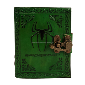 Journal relié en cuir véritable en relief Spiderman celtique rustique fait à la main grand cadeau ombres noir et vert personnaliser carnet de notes - Product Image 1