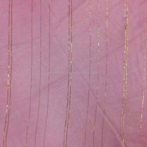 Nouvelle écharpe en mousseline de soie populaire avec des lignes de lurex or clair pour ou & Ak - Product Image 1