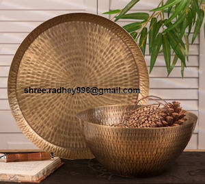 Ensemble de bols de luxe en métal martelé avec plateau design Décoration intérieure et cadeau écologiques de style américain - Product Image 1