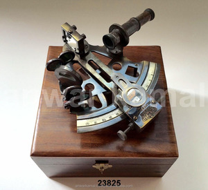 Sextant โลหะไทเทเนียมสำหรับตกแต่งบ้าน,ทองเหลืองอินเดียแกะสลัก OEM เข็มทิศโบราณ Sextant IN;34648แกะสลัก A.K - Product Image 1
