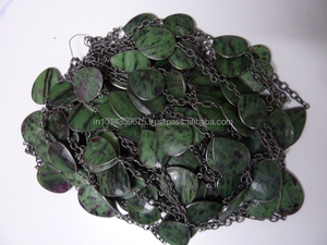 Colgante de Zoisita Verde Natural con Baño de Oro y Engaste de Plata Esterlina para Ocasiones Festivas - Product Image 3