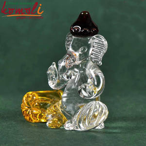 Ganesha en verre cristal fait à la main avec faveur de mariage Pagadi et cadeau spirituel - Product Image 2