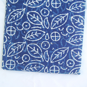 Tela de Algodón Azul Índigo Estampada a Mano con Bloques Sanganeri, la Más Vendida, Ecológica, para Camisas, Lencería, Niños, Niñas y Cortinas - Product Image 6
