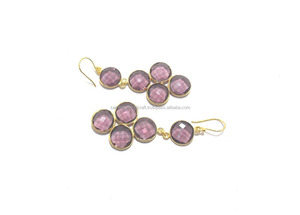 Boucles d'oreilles créoles en quartz améthyste plaquées or faites à la main conception de goutte à facettes diamant caractéristique cadeau de fête à la mode élégant pour les femmes - Product Image 2