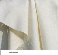 Tissu d'ananas naturel fait main, durable, biologique, textile artisanal, écologique, matériau botanique pour vêtements de luxe