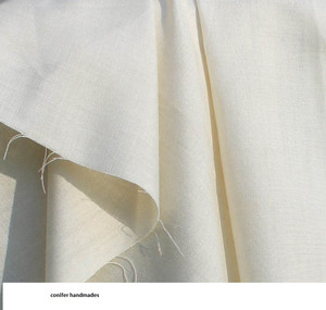 Tela de Piña Natural Hecha a Mano, Textil Artesanal Sostenible y Orgánico, Material Botánico Ecológico para Prendas de Lujo - Product Image 4