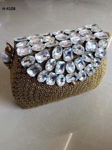 Main H4104 métal pochette or argent carré dames à la mode soirée sacs fourre-tout achats en ligne pierre perlée caractéristique de fête - Product Image 5