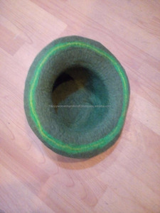 กระเป๋าใส่เหรียญทรงหมวกสี่เหลี่ยมทำมือจากขนแกะนิวซีแลนด์ของเนปาล สำหรับเด็กและผู้ใหญ่  แบบมีซิป พกพาสะดวก ลายการ์ตูน หลากสี - Product Image 2