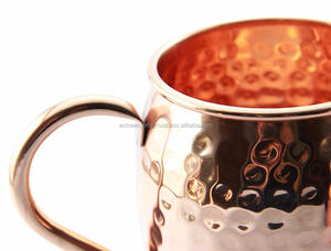 Taza Moscow Mule de cobre martillado a mano con jigger de cobre de primera calidad que ofrece un estilo elegante para bar y un enfriamiento superior de bebidas. - Product Image 2