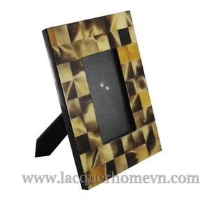 HT4005 Vietnam MDF photo frame with horn inlaid- http://lacquerhomevn.com/ - Product Image 1