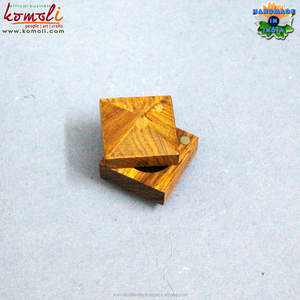 คมตัดทำด้วยมือตกแต่งกล่องแหวนไม้ - Product Image 2