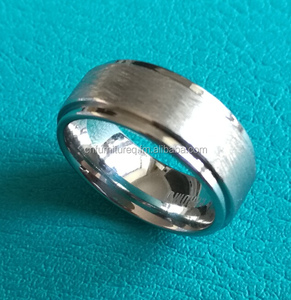 Anillo de Boda de Cromo Cobalto con Acabado Satinado Tipo Pipe Cut de Tagor Jewelry - Product Image 1