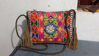 Sac bandoulière pour femme en cuir brodé à motif paysager, artisanat traditionnel indien Banjara