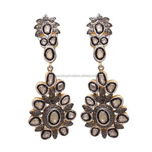 Boucles d'oreilles classiques noires en argent sterling 925 pavé de diamants pour femme avec serti de griffes - Product Image 1