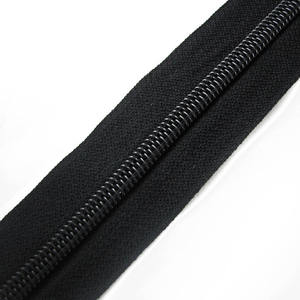 Cremallera de extremo abierto de bloqueo automático de nailon de cadena larga #8 de alta calidad con Metal duradero para textiles para el hogar zapatos prendas bolsas almohadas - Product Image 1