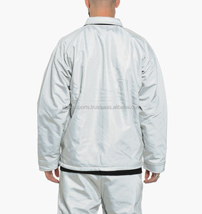 เสื้อแจ็กเก็ตบอมเบอร์แบบมีซิปใส่ได้ทั้งชายและหญิงเสื้อแจ็กเก็ตบอมเบอร์ผ้าซาตินกันน้ำไซส์ใหญ่พิเศษออกแบบโลโก้ได้ตามต้องการสำหรับฤดูหนาว - Product Image 3