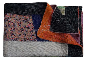 Wholesale Kantha <b>Throw</b> Vintage Sari <b>Patchwork</b> Cotton Quilt - Product Image 2
