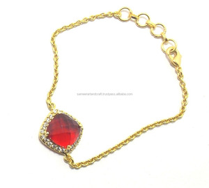Piedra preciosa de circón cúbico cornalina roja con pulsera de moda con forma de cojín ajustable hecha a mano chapada en oro - Product Image 2