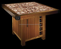Table basse ou comptoir de cuisine en pierre semi-précieuse Sodalite, un décor intemporel