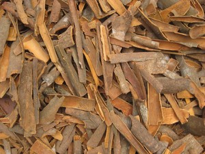 Wholesale Low Price Dried AD Blended Broken Cassia Cinnamon 1% 3% High Oil Content From Yen Bai Vietnam - Product Image 5