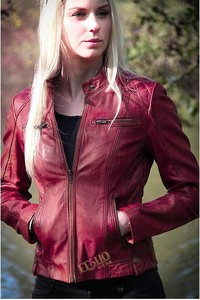Chaqueta de cuero italiana roja de primera calidad para mujer, moda de cinco estrellas, elegante, informal, estilo de motorista, acolchado, ropa de abrigo para todas las estaciones - Product Image 2