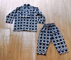 ชุดนอนผ้าฝ้ายสำหรับเด็กเสื้อมีกระดุมมีกระเป๋าเอวยางยืดกางเกงด้านล่างกางเกง - Product Image 1