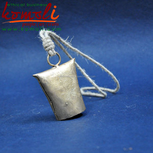 Tùy Chỉnh Thiết Kế Nhỏ Mộc Mạc Trang Trí Nhà Cowbells Ấn Độ Bán Buôn Bò Chuông Trên Cây Gai Dầu Handmade - Product Image 2