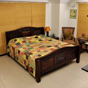 Manta de Cama Vintage con Diseño de Patchwork Kantha, Hecha con Sari de Algodón Vintage, Cubrecama para Cama Queen - Product Image 2