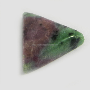 Zoisite rubis naturelle 24x26mm, triangle, magnifique cabochon, pierre précieuse pour bijoux - Product Image 1