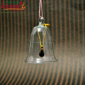 Ornements de cloche en verre soufflé à la main, décorations d'arbre de Noël de taille personnalisée, boules suspendues de vacances uniques pour la maison ou les cadeaux - Product Image 2