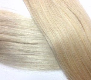 100% ธรรมชาติผมบริสุทธิ์ REMY ที่ยังไม่ได้ผมสีบลอนด์กับ CUTICLES เหมือนเดิม - Product Image 1