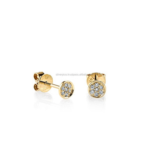 Boucles d'oreilles disque en diamant pavé d'or jaune massif 18 carats Vente en gros de boucles d'oreilles en or et diamant Fournisseur de bijoux - Product Image 1