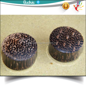 नसबंदी लकड़ी की कस्टम हस्तनिर्मित ट्रेंडी यूनिसेक्स बॉडी गहने उपहार पार्टियों के लिए व्यस्त कान प्लग गेज - Product Image 2