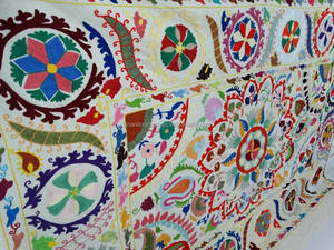 Tapisserie murale indienne brodée à la main, Art, rose, or - Product Image 6