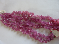 Perles de pierre en forme de goutte d'eau facettées rouge rubis, certifiées par une expertise tierce, CosZcalt Exports BNM702, pour la fabrication de bijoux