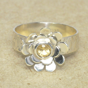 Anillo clásico de piedras preciosas de citrino de forma redonda facetada, anillo de moda para unisex, anillo de diseñador de Plata de Ley 925, joyería de moda - Product Image 1