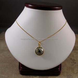 Colgante de Plata de Ley Bañada en Rodio con Conector Doble Facetado y Engaste Redondo de Pirita Dorada para Fiestas Cristianas - Product Image 4