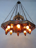 Lustre décoratif marocain en fer forgé grand format Zahereen BR383 Égypte, à économie d'énergie, avec inserts en verre ambré soufflé à la main, applique murale antique
