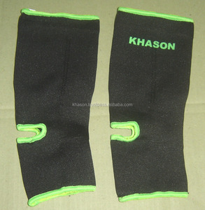 Rashguard de ciclismo personalizado al por mayor y tobillera protector negro tela UV con logotipo tejido colorido patrón calcetines de estilo de negocios - Product Image 1