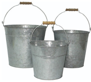 Set of 3 Round Shape Metal Bucket With Wooden Handle