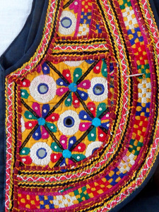 อินเดีย Kutch ยักไหล่ปัก-เสื้อแขนกุดขายส่ง-เสื้อกั๊กสไตล์ Banjara-เสื้อกั๊กฮิปปี้โบโฮแขนกุดปาร์ตี้สวมใส่ - Product Image 5