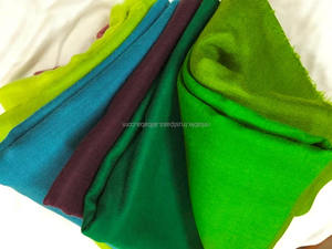 Mantón ligero de Cachemira 100% en colores de primavera para invierno para estaciones frías Bufanda multiusos - Product Image 2