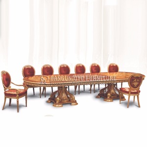 Juego de comedor de lujo italiano Muebles de restaurante de madera maciza antigua con estilo italiano para sala de estar - Product Image 1