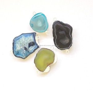 Colgante de latón chapado en oro estilo clásico bohemio hecho a mano cuarzo Solar Natural multipiedra preciosa Ajuste de bisel de piedra natal galvanizado - Product Image 3