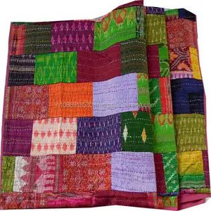 King ผ้านวมควิลท์แบบโบราณ,ทำมือวินเทจทำจากผ้าไหม Patola Sari Kantha ผ้าห่มงานเย็บปะ - Product Image 1
