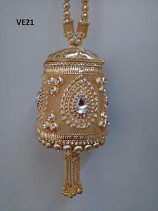 VE16 Pochette carrée en métal doré antique, artisanale, style indien, avec diamants, fermeture éclair et bandoulière - Product Image 6