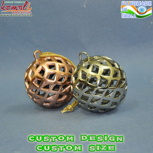 Ornamento de Navidad de metal blanco con corte de diamante, diseños personalizados grabados, decoraciones de Navidad - Product Image 5